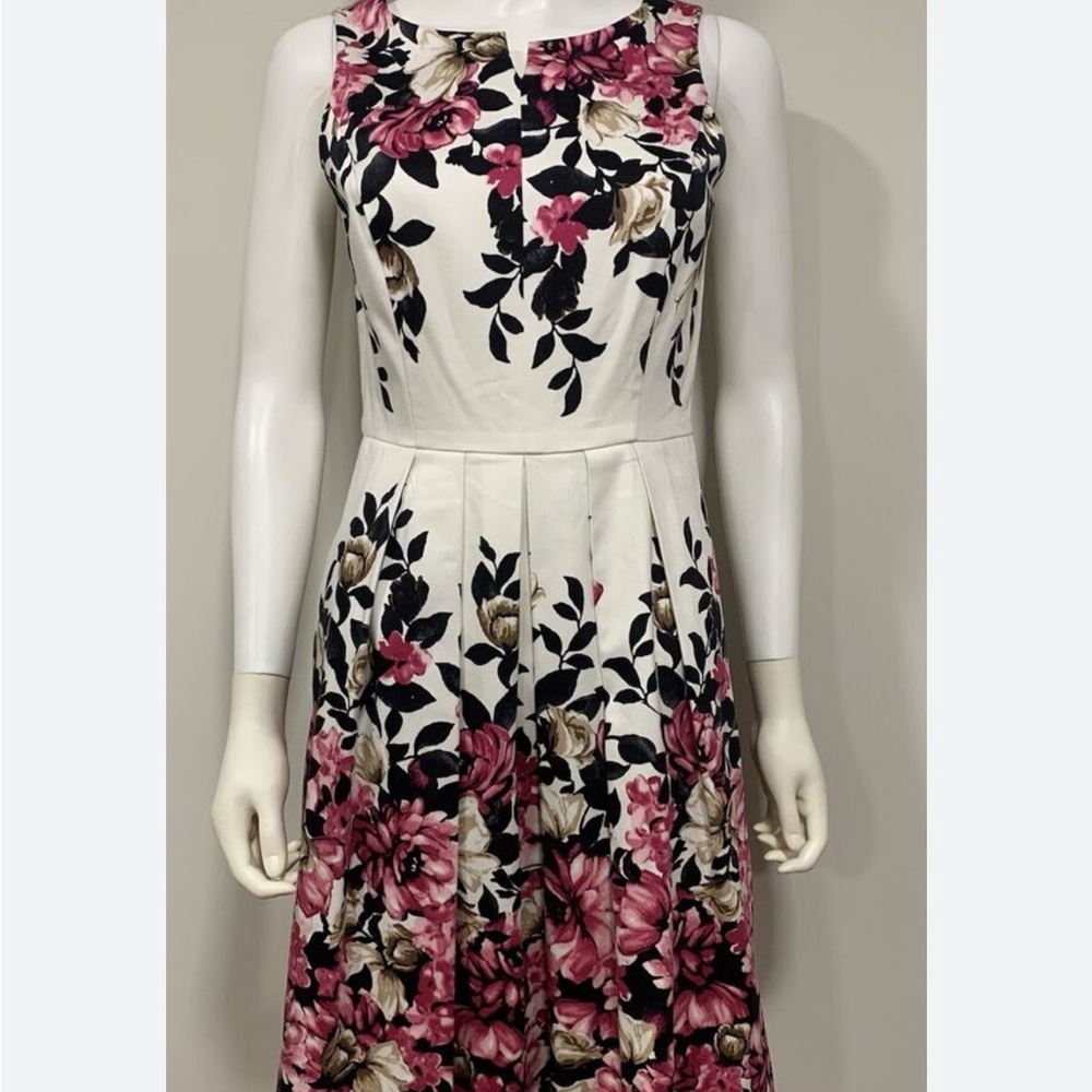 WHBM beautiful Floral Dress size 4